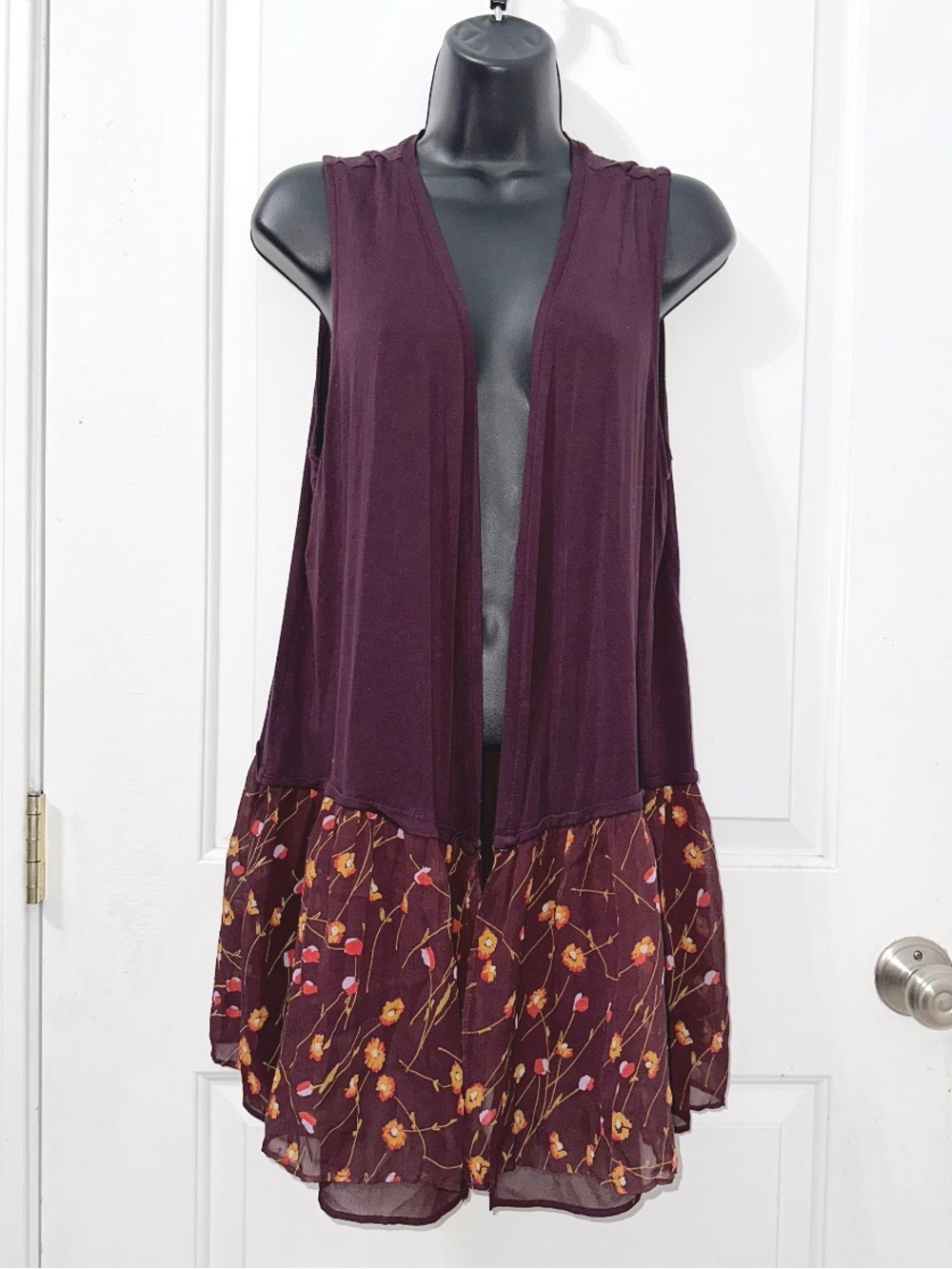 LOGO by Lori Goldstein open-front sleeveless cardigan tunic, size Medium